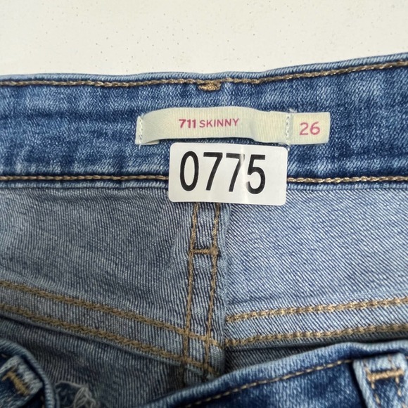 Levi's® 711 Distressed Skinny Jeans Size W26 L30 - Picture 3 of 8